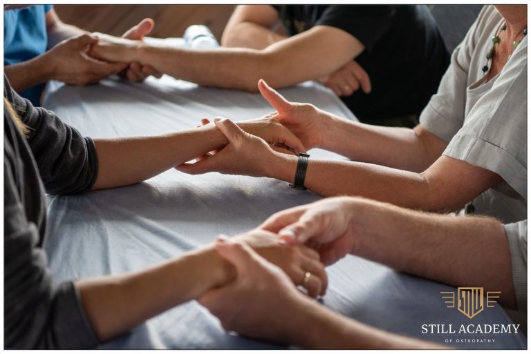 Dotyk terapeutyczny – STILL ACADEMY OF OSTEOPATHY
